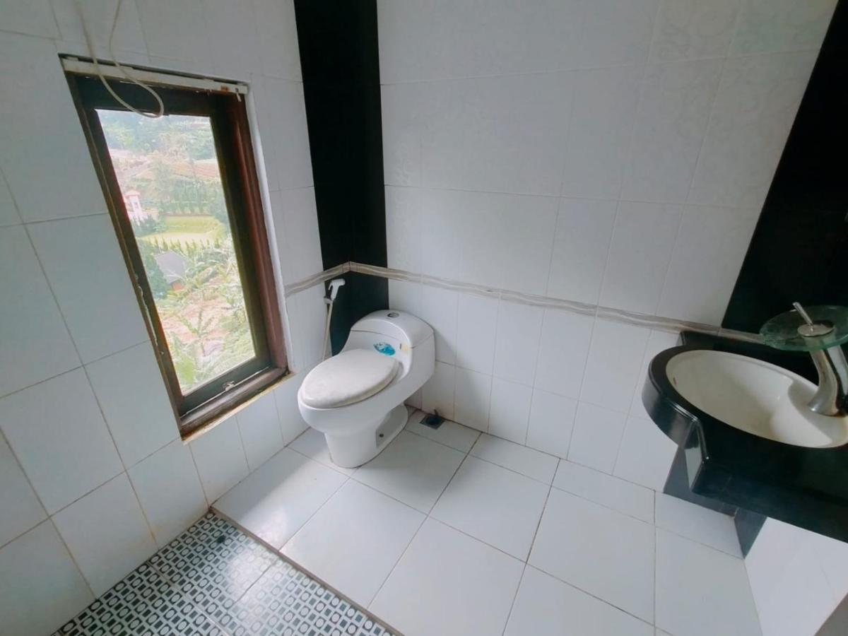 Villa Santika Puncak Pass Cimacan Buitenkant foto