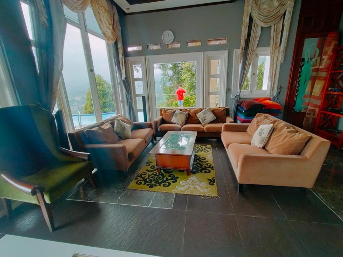 Villa Santika Puncak Pass Cimacan Buitenkant foto
